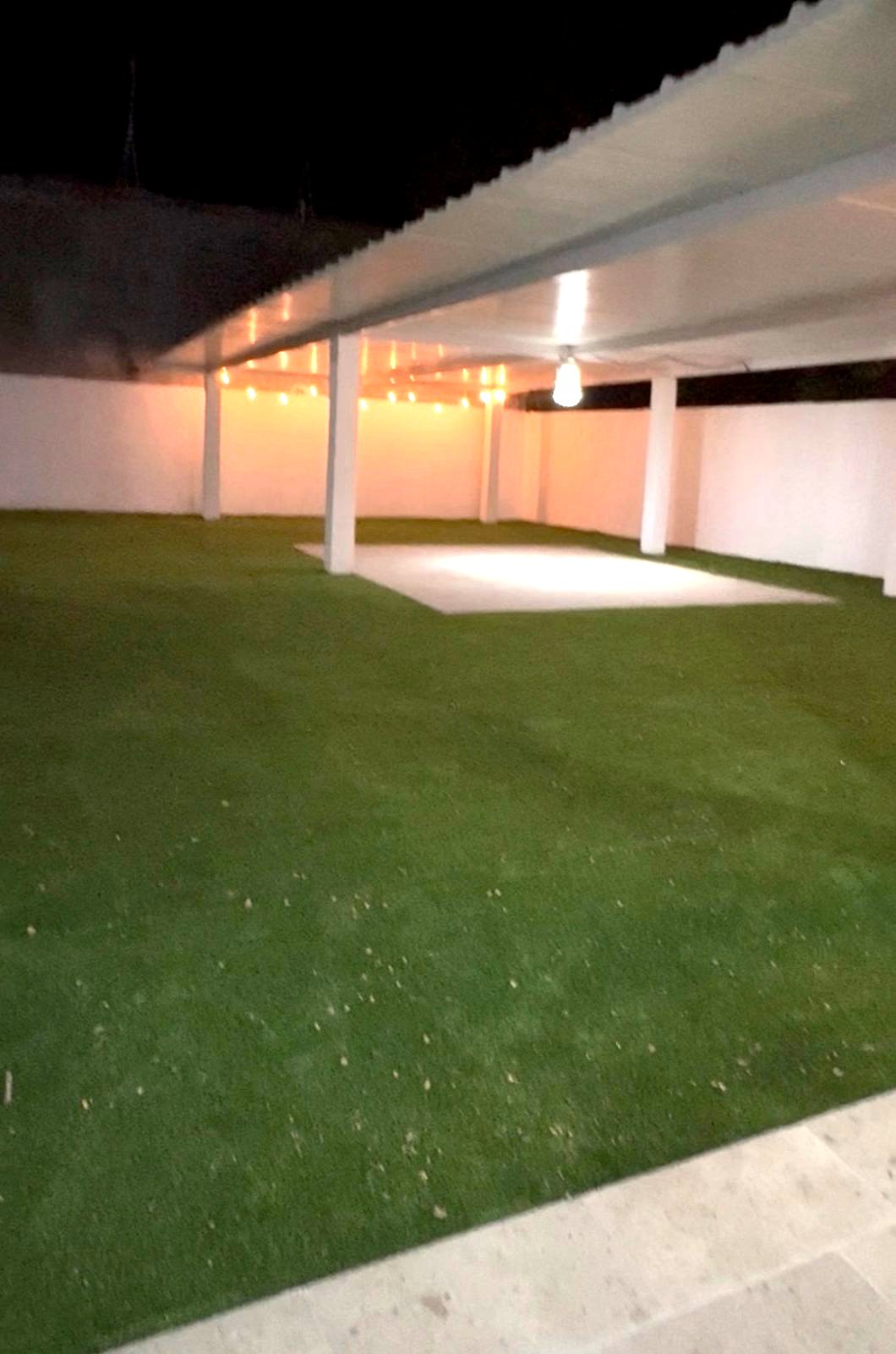 Salón de eventos y jardín para 150 a 180 personas — Restaurante Tita